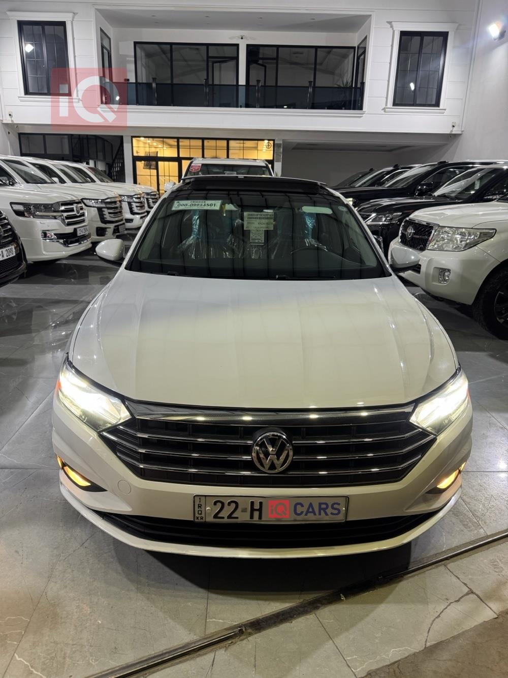 https://cdn.iqcars.io6d5de25f-6d3a-4994-bc32-9750ea44a294_9.jpg